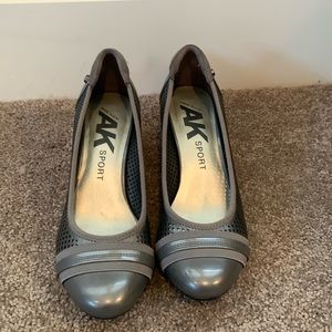 Silver/gray Anne Klein sport heels, size 7.5